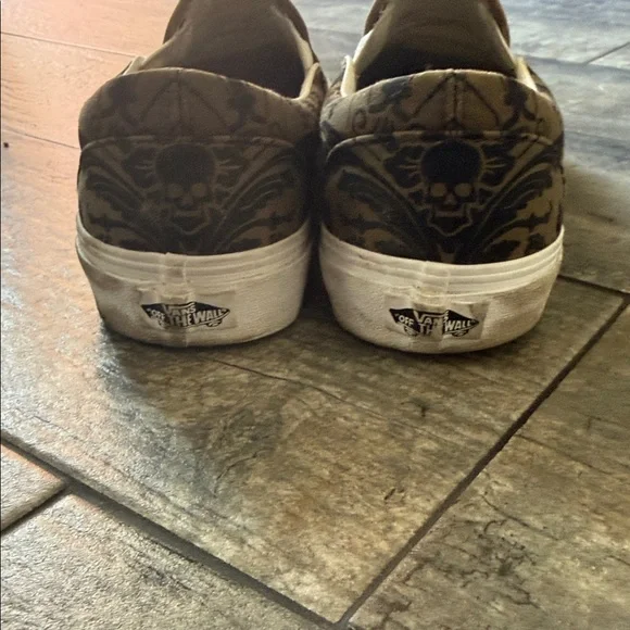 Vans men’s  Slip-On Sneakers - Black and Brown Pattern - Picture 4 of 7